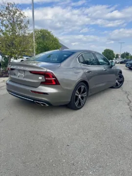 More photos of 2021 Volvo S60 Inscription at Cable Dahmer Kia of Lee's Summit, MO