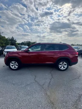 Photos of 2019 Volkswagen Atlas 3.6L V6 SE for sale in Lee's Summit, MO at Cable Dahmer Kia of Lee's Summit