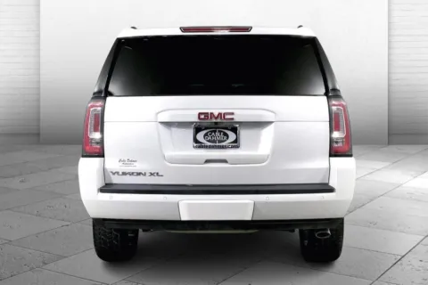 Another view of 2020 GMC Yukon XL SLT for sale in Lee's Summit, MO at Cable Dahmer Kia of Lee's Summit