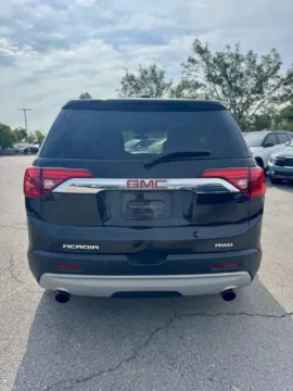 More photos of 2017 GMC Acadia SLT at Cable Dahmer Kia of Lee's Summit, MO