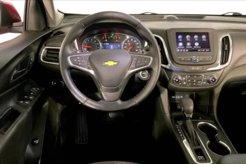 More photos of 2023 Chevrolet Equinox LT at Cable Dahmer Kia of Lee's Summit, MO
