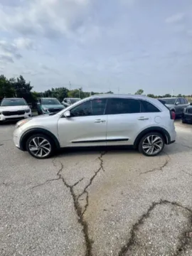 Photos of 2019 Kia Niro Touring for sale in Lee's Summit, MO at Cable Dahmer Kia of Lee's Summit