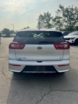 More photos of 2019 Kia Niro Touring at Cable Dahmer Kia of Lee's Summit, MO