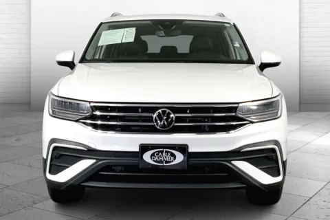 Photos of 2023 Volkswagen Tiguan SE for sale in Lee's Summit, MO at Cable Dahmer Kia of Lee's Summit