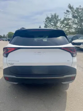 More photos of 2023 Kia Sportage X-Pro at Cable Dahmer Kia of Lee's Summit, MO