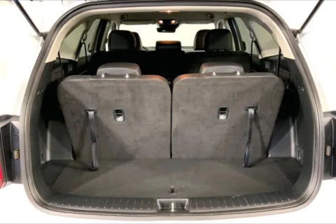 More photos of 2024 Kia Sorento S at Cable Dahmer Kia of Lee's Summit, MO