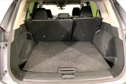 More photos of 2024 Nissan Rogue SV at Cable Dahmer Kia of Lee's Summit, MO