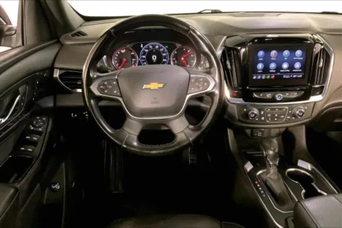 More photos of 2023 Chevrolet Traverse High Country at Cable Dahmer Kia of Lee's Summit, MO
