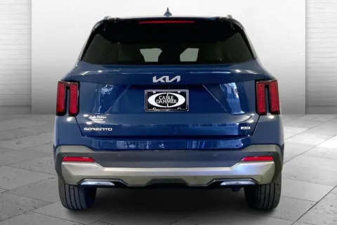 More photos of 2026 Kia Sorento EX at Cable Dahmer Kia of Lee's Summit, MO