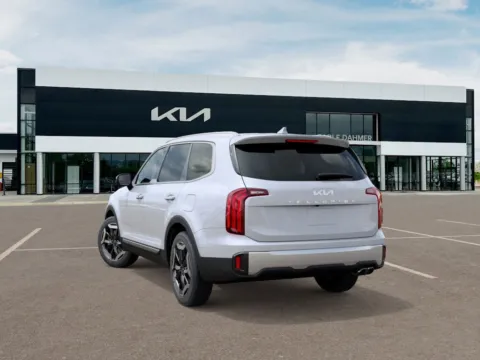More photos of 2025 Kia Telluride S at Cable Dahmer Kia of Lee's Summit, MO