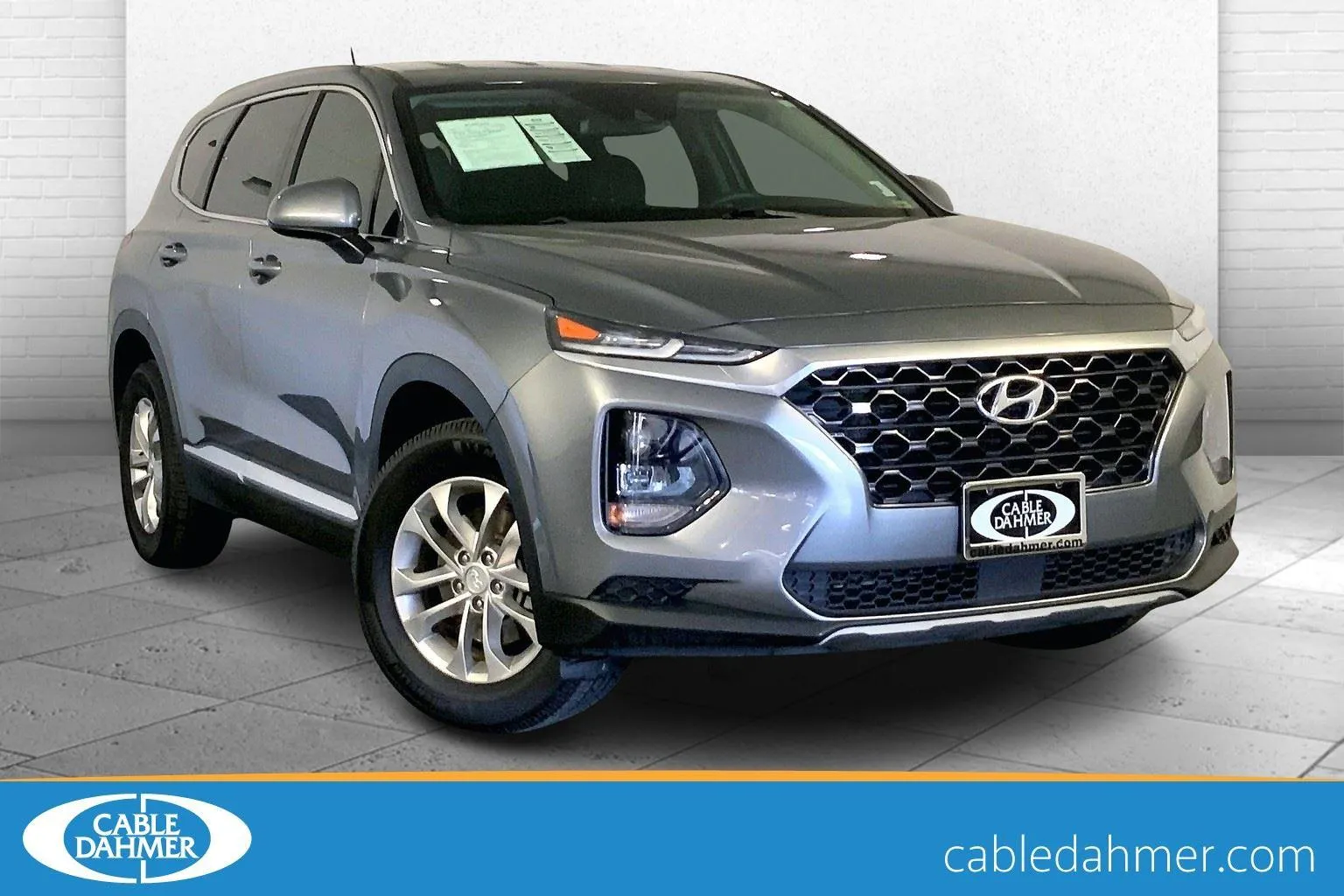 Used 2019 Hyundai Santa Fe SE with VIN 5NMS23AD5KH083689 for sale in Kansas City