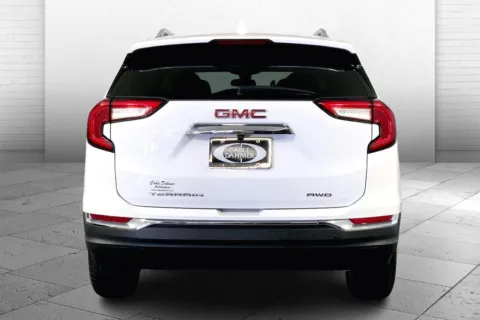 Another view of 2022 GMC Terrain SLT for sale in Lee's Summit, MO at Cable Dahmer Kia of Lee's Summit