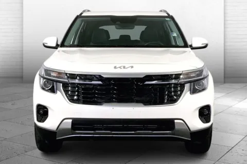 Photos of 2025 Kia Seltos S for sale in Lee's Summit, MO at Cable Dahmer Kia of Lee's Summit