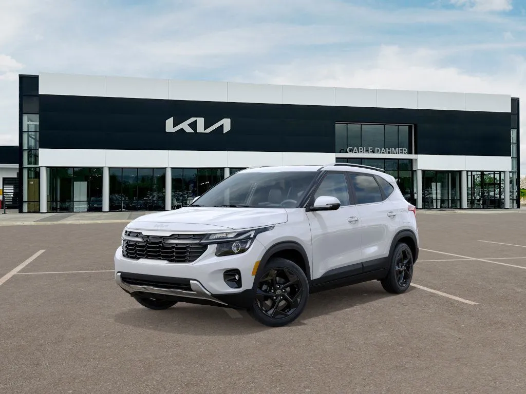 White 2026 Kia Seltos EX for sale in Lee's Summit, MO