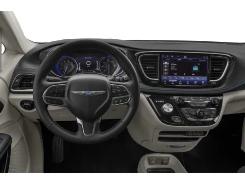 More photos of 2022 Chrysler Pacifica Limited at Cable Dahmer Kia of Lee's Summit, MO