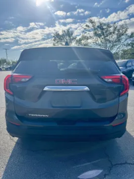 More photos of 2019 GMC Terrain SLE at Cable Dahmer Kia of Lee's Summit, MO