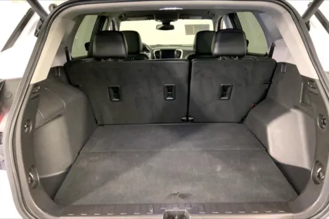 More photos of 2024 GMC Terrain AWD SLT at Cable Dahmer Kia of Lee's Summit, MO