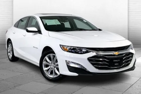 White 2024 Chevrolet Malibu FWD 1LT for sale in Lee's Summit, MO