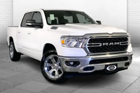 White 2022 RAM 1500 Big Horn Crew Cab 4x4 5'7' Box for sale in Lee's Summit, MO