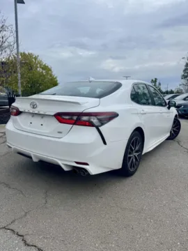 More photos of 2020 Toyota Camry SE at Cable Dahmer Kia of Lee's Summit, MO