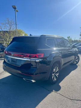 More photos of 2024 Volkswagen Atlas 2.0T SE at Cable Dahmer Kia of Lee's Summit, MO
