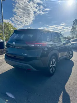 More photos of 2021 Nissan Rogue SV at Cable Dahmer Kia of Lee's Summit, MO
