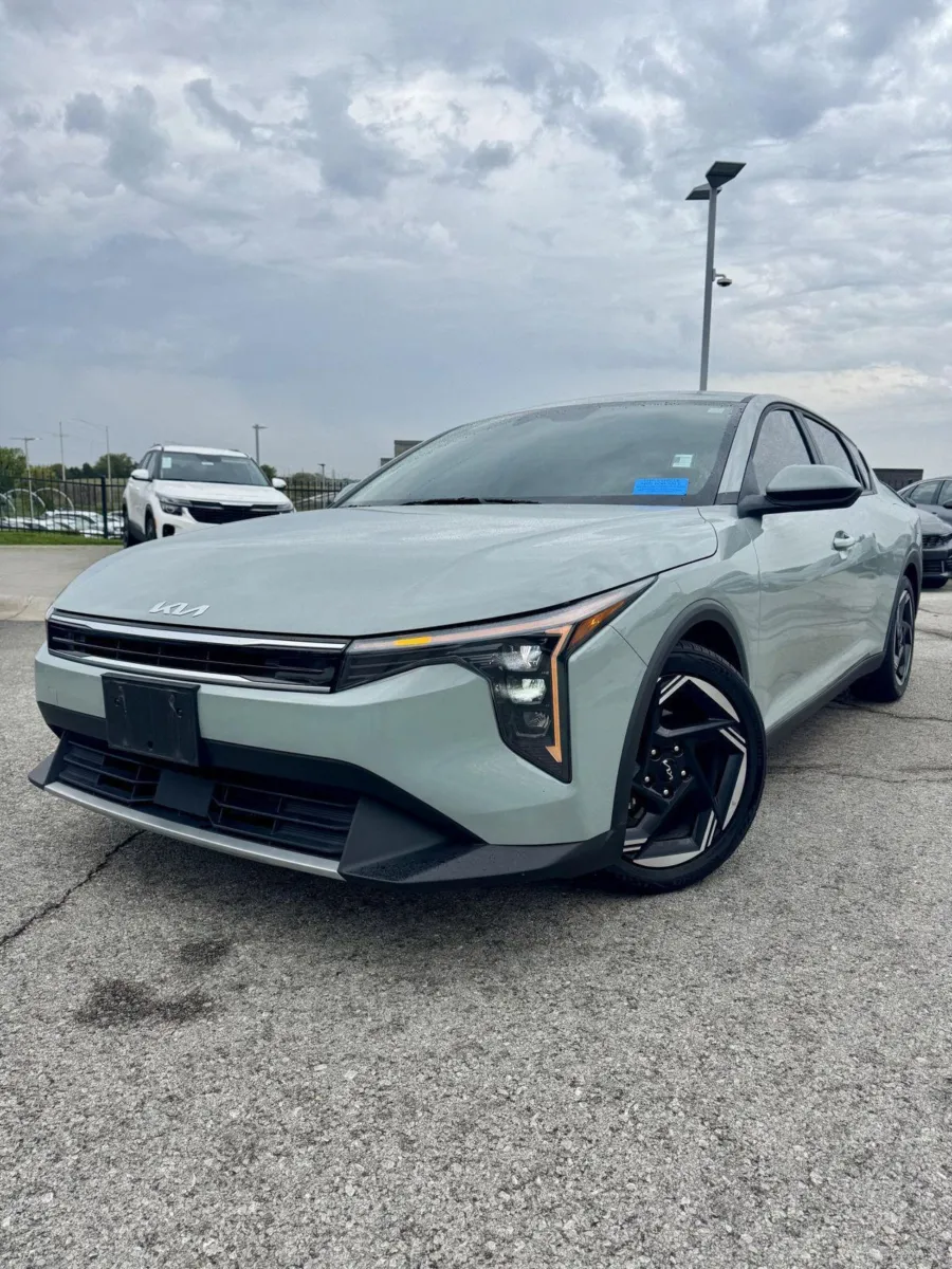 2025 Kia K4 EX