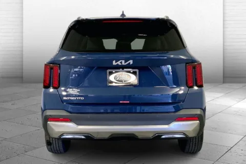More photos of 2026 Kia Sorento S at Cable Dahmer Kia of Lee's Summit, MO