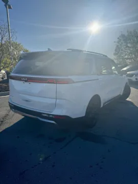 More photos of 2023 Kia Carnival SX Prestige at Cable Dahmer Kia of Lee's Summit, MO