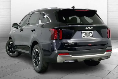 Another view of 2026 Kia Sorento S for sale in Lee's Summit, MO at Cable Dahmer Kia of Lee's Summit