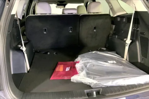 More photos of 2026 Kia Sorento S at Cable Dahmer Kia of Lee's Summit, MO