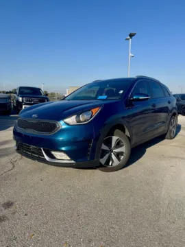 Blue 2017 Kia Niro EX for sale in Lee's Summit, MO