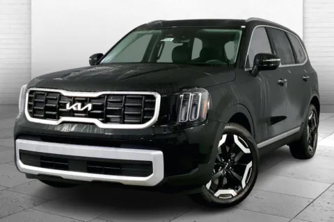 Photos of 2025 Kia Telluride S for sale in Lee's Summit, MO at Cable Dahmer Kia of Lee's Summit