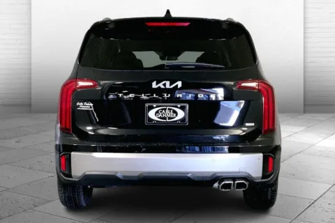 More photos of 2025 Kia Telluride S at Cable Dahmer Kia of Lee's Summit, MO