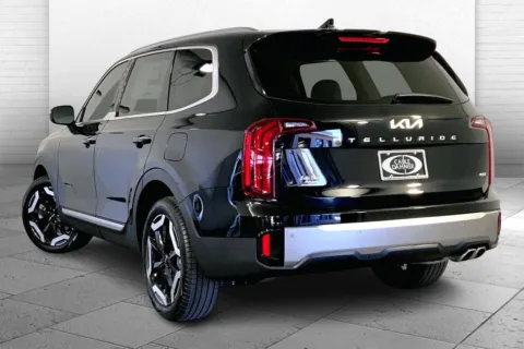 Another view of 2025 Kia Telluride S for sale in Lee's Summit, MO at Cable Dahmer Kia of Lee's Summit