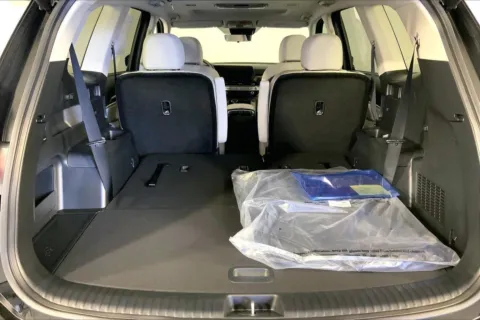 More photos of 2025 Kia Telluride S at Cable Dahmer Kia of Lee's Summit, MO