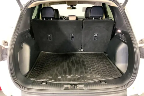 More photos of 2020 Ford Escape SEL at Cable Dahmer Kia of Lee's Summit, MO