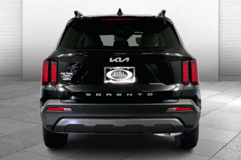 Another view of 2022 Kia Sorento X-Line S for sale in Lee's Summit, MO at Cable Dahmer Kia of Lee's Summit