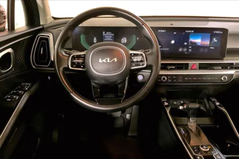 More photos of 2024 Kia Sorento S at Cable Dahmer Kia of Lee's Summit, MO