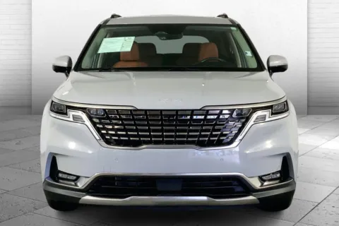 Photos of 2023 Kia Carnival SX Prestige for sale in Lee's Summit, MO at Cable Dahmer Kia of Lee's Summit