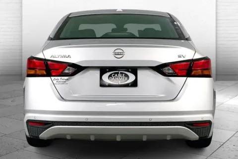 Another view of 2024 Nissan Altima 2.5 SV for sale in Lee's Summit, MO at Cable Dahmer Kia of Lee's Summit
