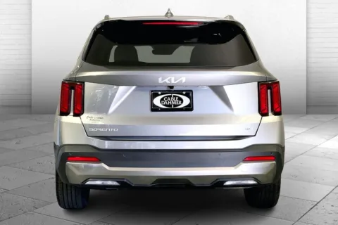 More photos of 2025 Kia Sorento Hybrid EX at Cable Dahmer Kia of Lee's Summit, MO