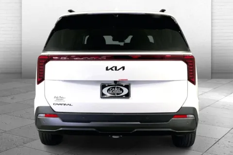 More photos of 2026 Kia Carnival SX Prestige at Cable Dahmer Kia of Lee's Summit, MO