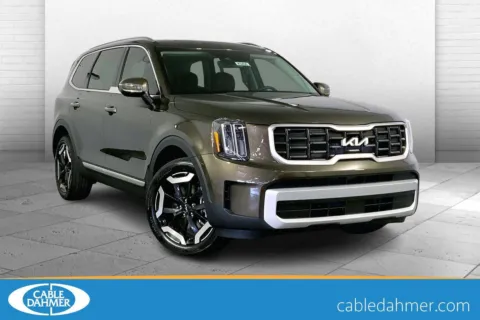 Green 2025 Kia Telluride S for sale in Lee's Summit, MO