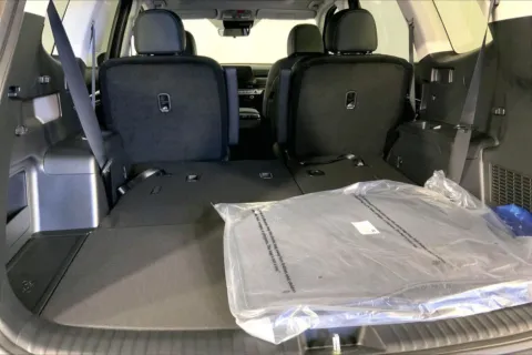 More photos of 2025 Kia Telluride S at Cable Dahmer Kia of Lee's Summit, MO
