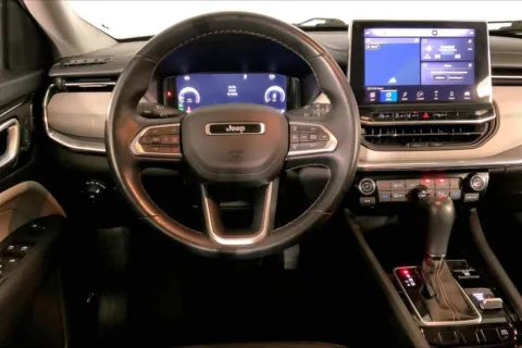 More photos of 2022 Jeep Compass Limited at Cable Dahmer Kia of Lee's Summit, MO