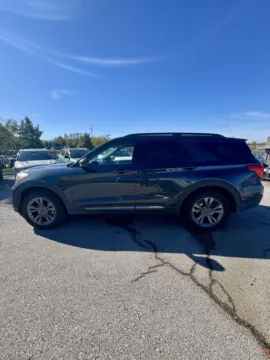 Photos of 2022 Ford Explorer XLT for sale in Lee's Summit, MO at Cable Dahmer Kia of Lee's Summit