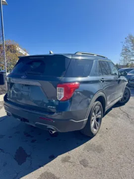 More photos of 2022 Ford Explorer XLT at Cable Dahmer Kia of Lee's Summit, MO