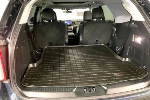 More photos of 2022 Ford Explorer XLT at Cable Dahmer Kia of Lee's Summit, MO