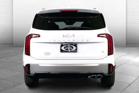 More photos of 2025 Kia Telluride S at Cable Dahmer Kia of Lee's Summit, MO